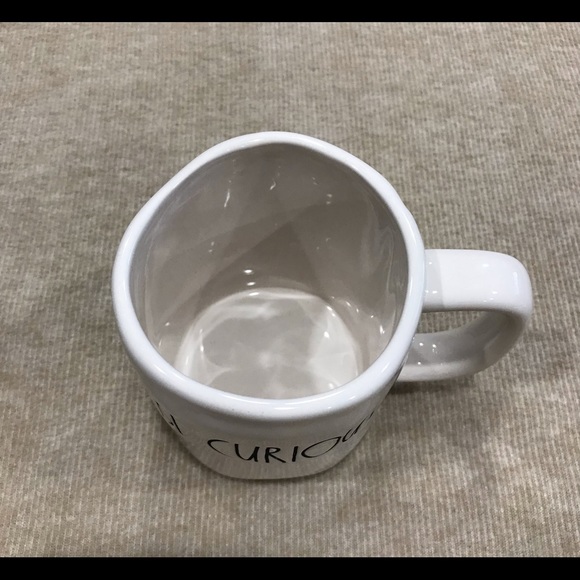 Rae Dunn BE CURIOUS Coffee Drink Cup Mug
Ceramic white mug with black letters - Picture 3 of 5